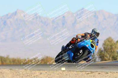 media/Jan-12-2025-CVMA (Sun) [[be1d2b16e3]]/Race 3-Amateur Supersport Middleweight/